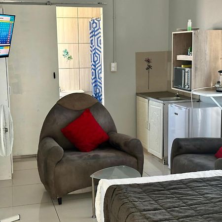 Mowetu Guest House Cape Town Bagian luar foto