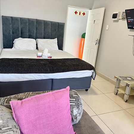 Mowetu Guest House Cape Town Bagian luar foto