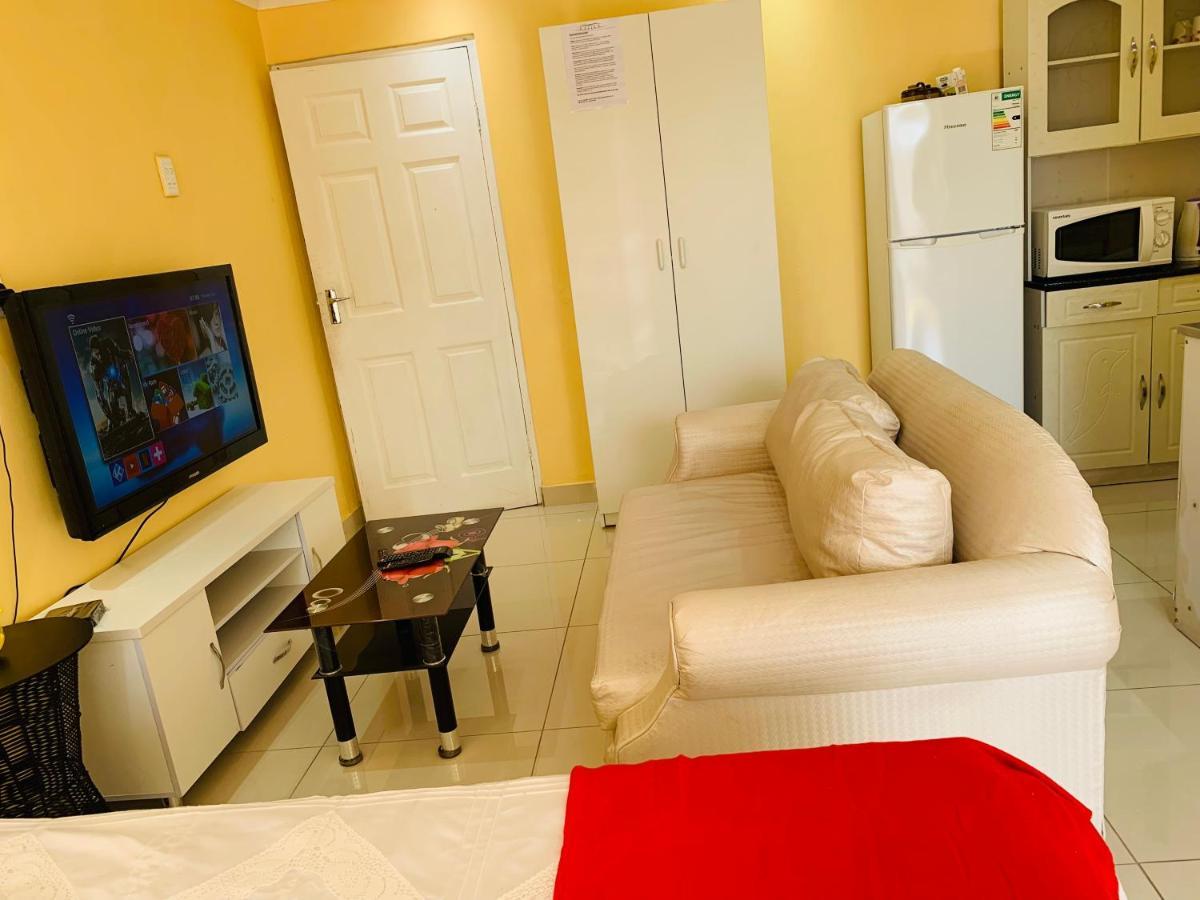 Mowetu Guest House Cape Town Bagian luar foto