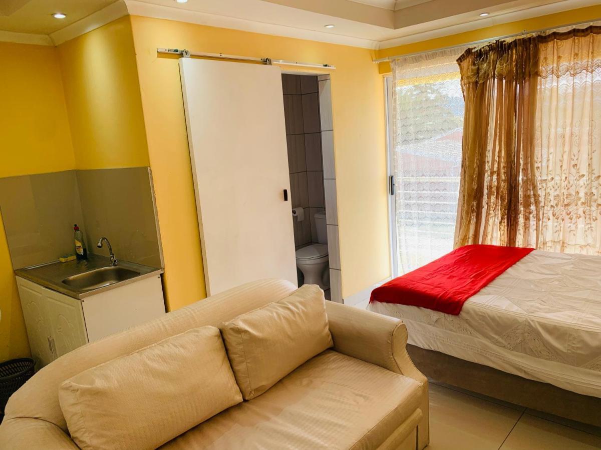 Mowetu Guest House Cape Town Bagian luar foto