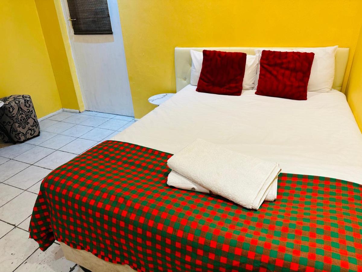 Mowetu Guest House Cape Town Bagian luar foto